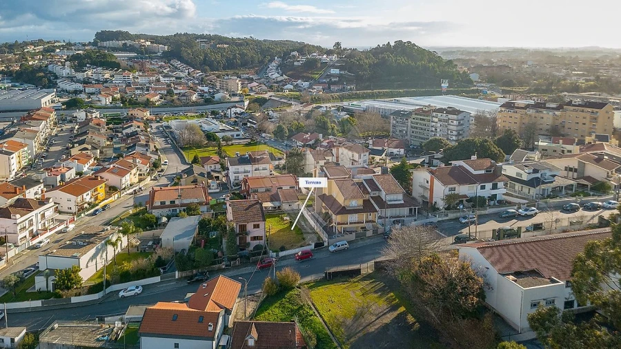 Terreno para Venda em Vilar de Andorinho Foto 6