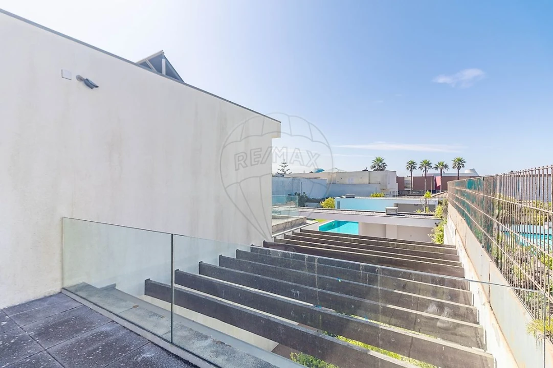 Moradia T6 para Venda em Gulpilhares e Valadares Foto 27