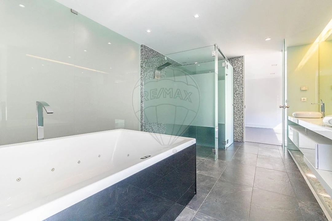 Moradia T6 para Venda em Gulpilhares e Valadares Foto 25