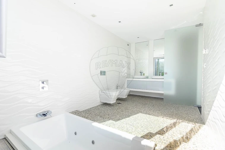 Moradia T6 para Venda em Gulpilhares e Valadares Foto 21