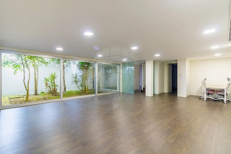 Moradia T6 para Venda em Gulpilhares e Valadares Foto 28