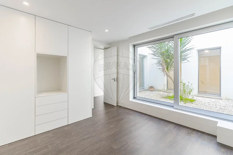 Moradia T6 para Venda em Gulpilhares e Valadares Foto 35