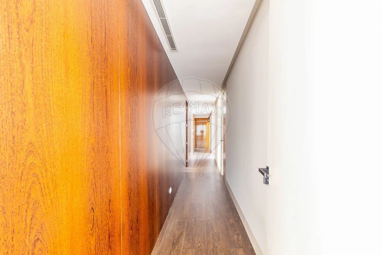 Moradia T6 para Venda em Gulpilhares e Valadares Foto 19