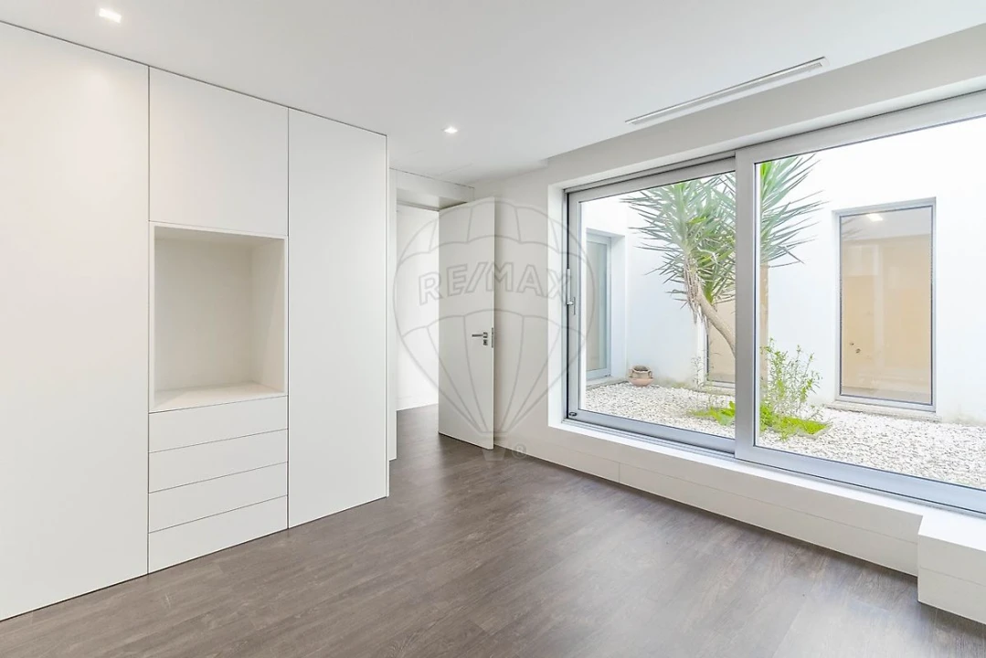 Moradia T6 para Venda em Gulpilhares e Valadares Foto 35