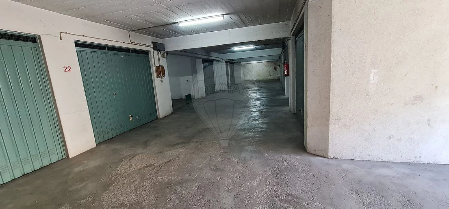 Garagem para Arrendamento em Póvoa de Santa Iria e Forte da Casa Foto 8