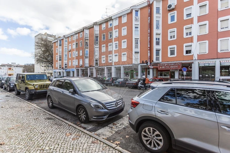 Loja para Venda em Olivais Foto 1