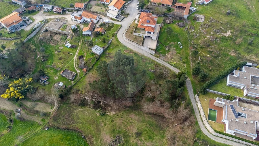 Terreno para Venda em Várzea, Aliviada e Folhada Foto 4