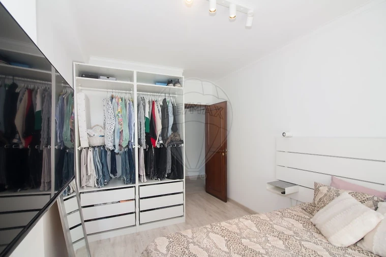 Apartamento T2 para Venda em Mina de Água Foto 11