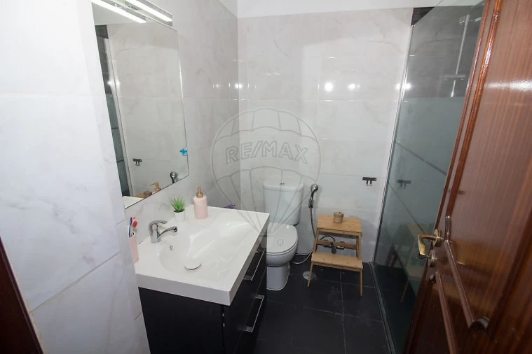 Apartamento T2 para Venda em Mina de Água Foto 7