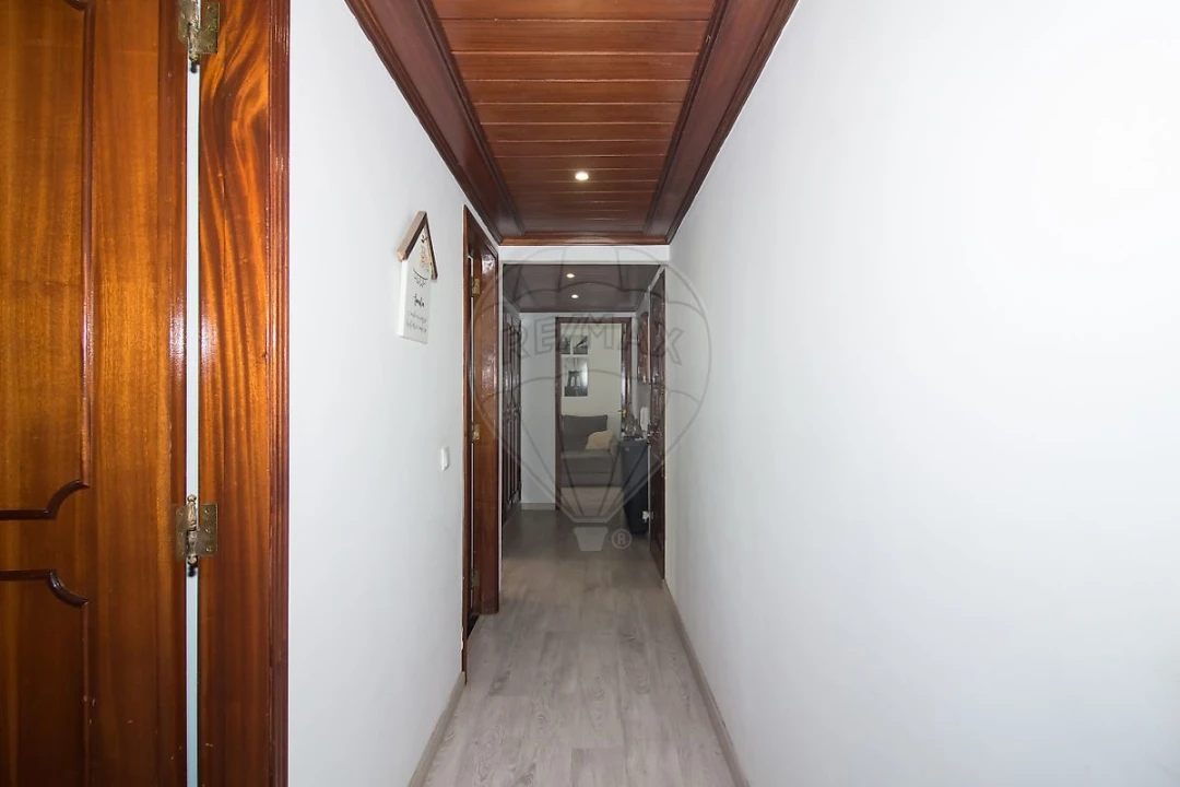 Apartamento T2 para Venda em Mina de Água Foto 9