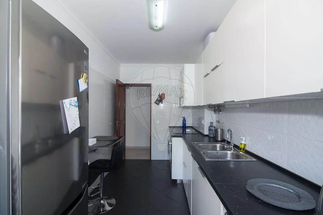 Apartamento T2 para Venda em Mina de Água Foto 3