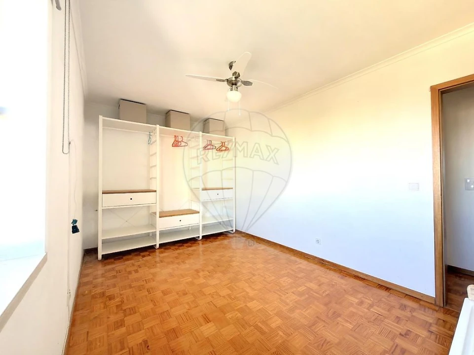 Apartamento T3 para Venda em Caparica e Trafaria Foto 12