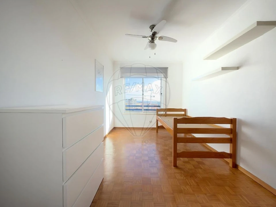 Apartamento T3 para Venda em Caparica e Trafaria Foto 13