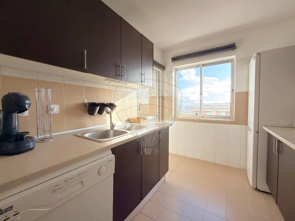 Apartamento T3 para Venda em Caparica e Trafaria Foto 3