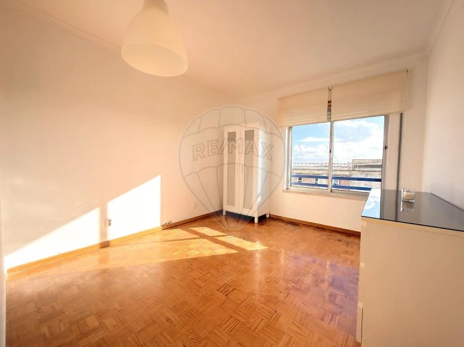 Apartamento T3 para Venda em Caparica e Trafaria Foto 4