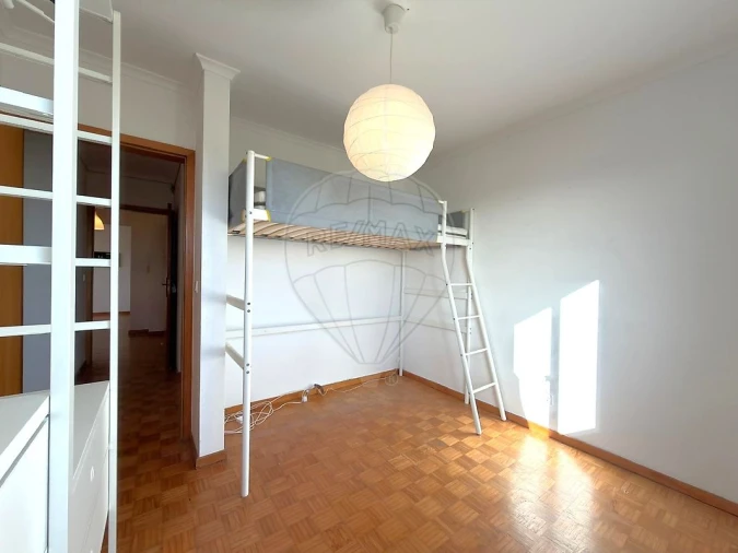 Apartamento T3 para Venda em Caparica e Trafaria Foto 6