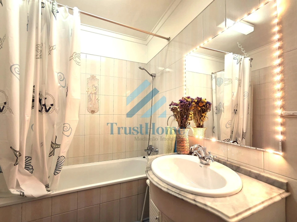 Apartamento T2 para Venda em Queluz e Belas Foto 17