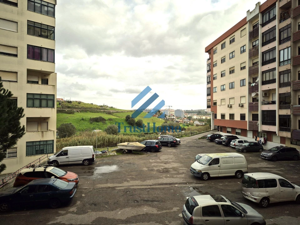 Apartamento T2 para Venda em Queluz e Belas Foto 28