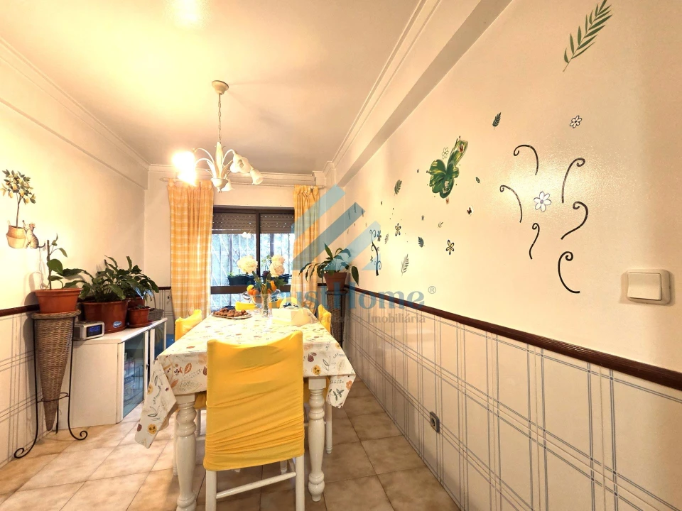 Apartamento T2 para Venda em Queluz e Belas Foto 3