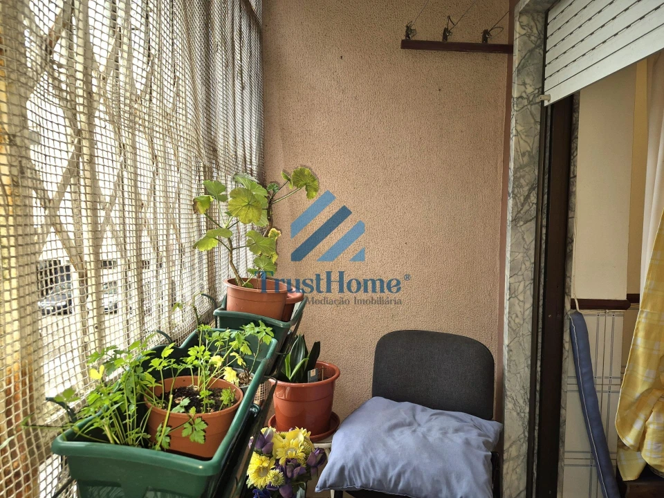 Apartamento T2 para Venda em Queluz e Belas Foto 5