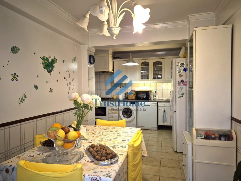 Apartamento T2 para Venda em Queluz e Belas Foto 6