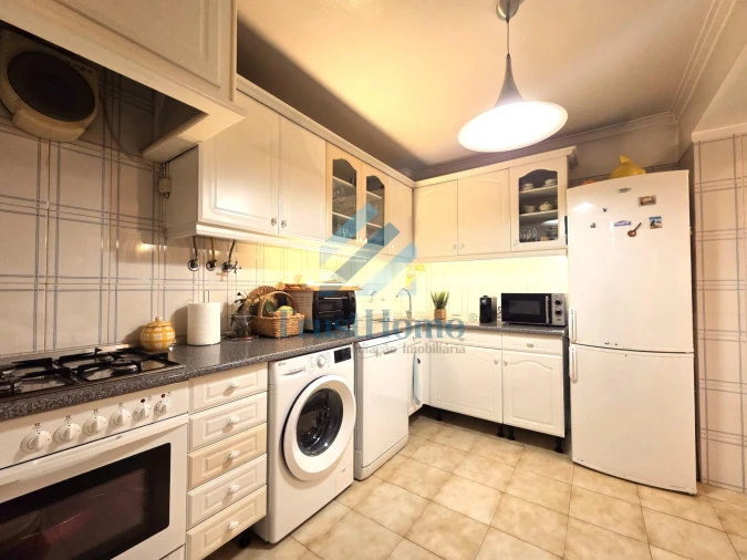 Apartamento T2 para Venda em Queluz e Belas Foto 1