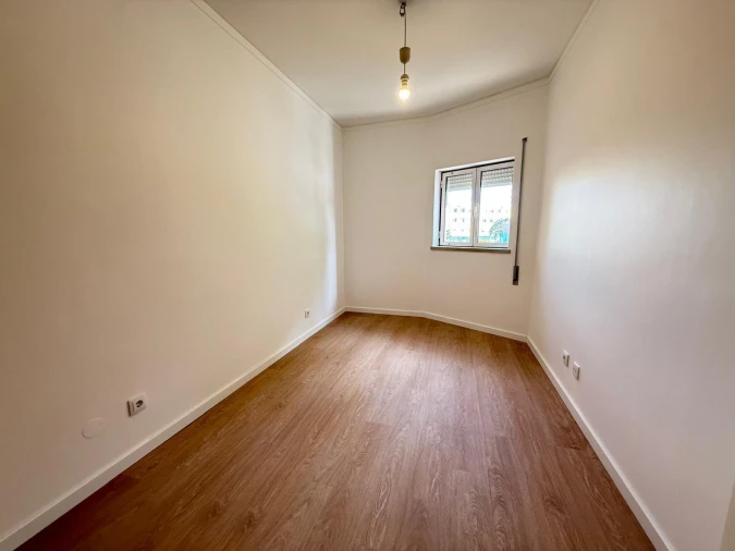 Apartamento T3 para Venda em São Domingos de Benfica Foto 16