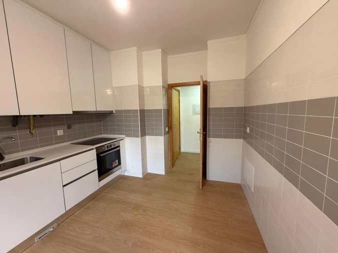 Apartamento T3 para Venda em São Domingos de Benfica Foto 5