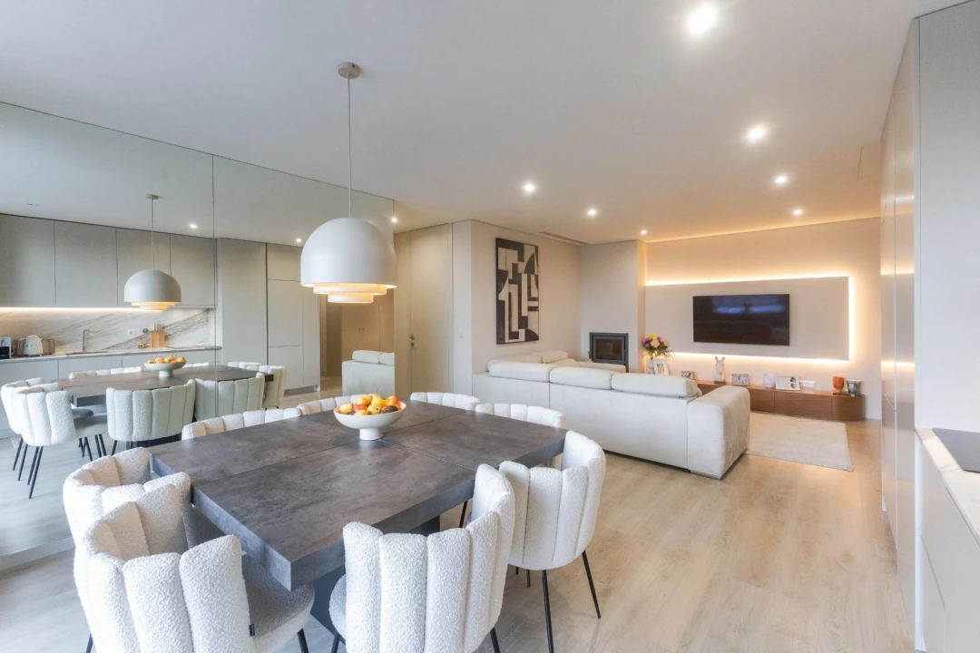 Apartamento T2 para Venda em Nogueira e Silva Escura Foto 1