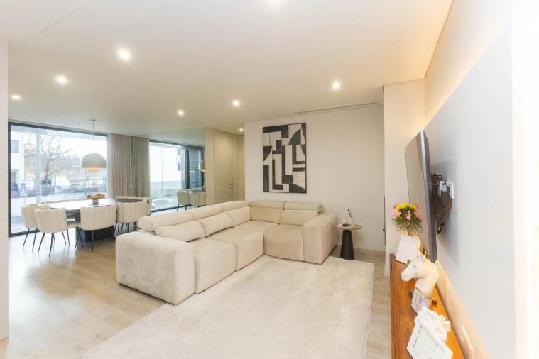 Apartamento T2 para Venda em Nogueira e Silva Escura Foto 9