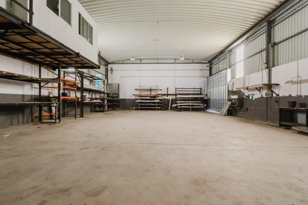 Armazém para Venda em Agualva e Mira-Sintra Foto 1