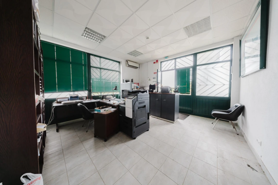 Armazém para Venda em Agualva e Mira-Sintra Foto 9