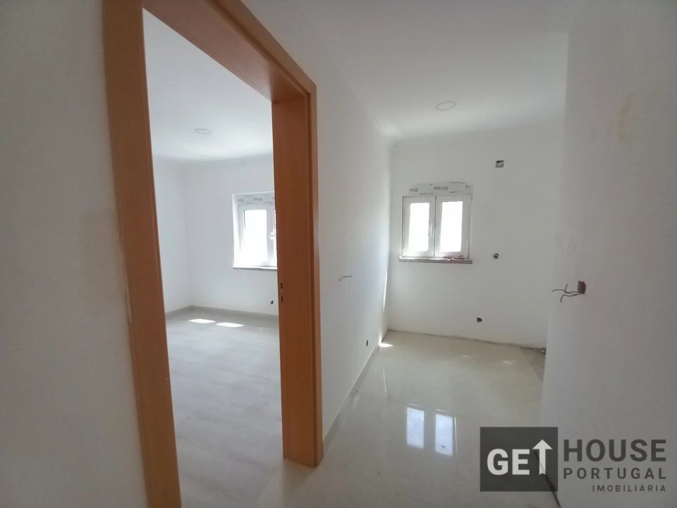 Moradia T5 para Venda em Amora Foto 7