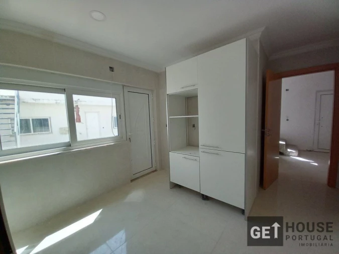 Moradia T5 para Venda em Amora Foto 23