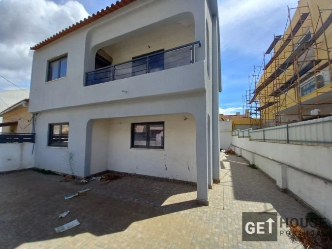 Moradia T5 para Venda em Amora Foto 29