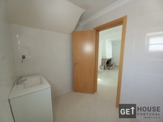 Moradia T5 para Venda em Amora Foto 40