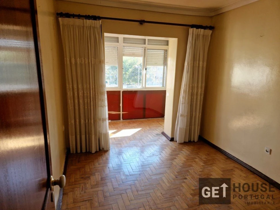 Apartamento T3 para Venda em Pontinha e Famões Foto 15
