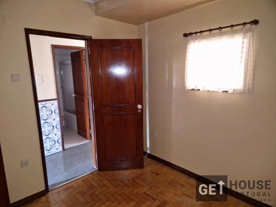 Apartamento T3 para Venda em Pontinha e Famões Foto 16