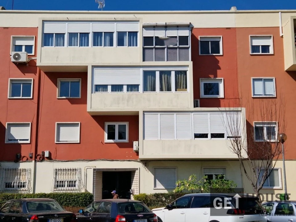 Apartamento T3 para Venda em Pontinha e Famões Foto 21