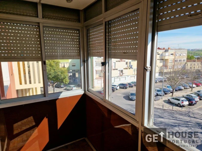 Apartamento T3 para Venda em Pontinha e Famões Foto 11