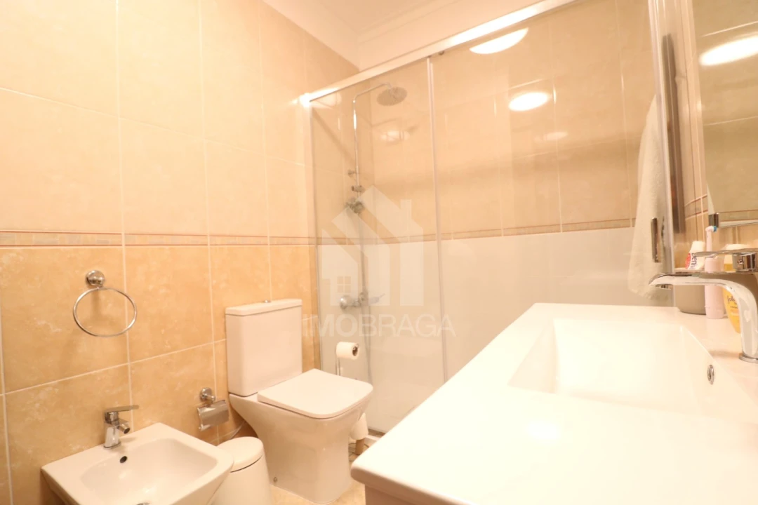 Apartamento T1 para Venda em Nogueira, Fraião e Lamaçães Foto 21