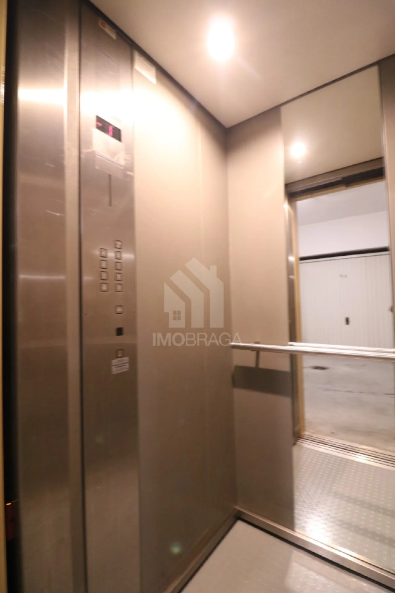 Apartamento T1 para Venda em Nogueira, Fraião e Lamaçães Foto 24