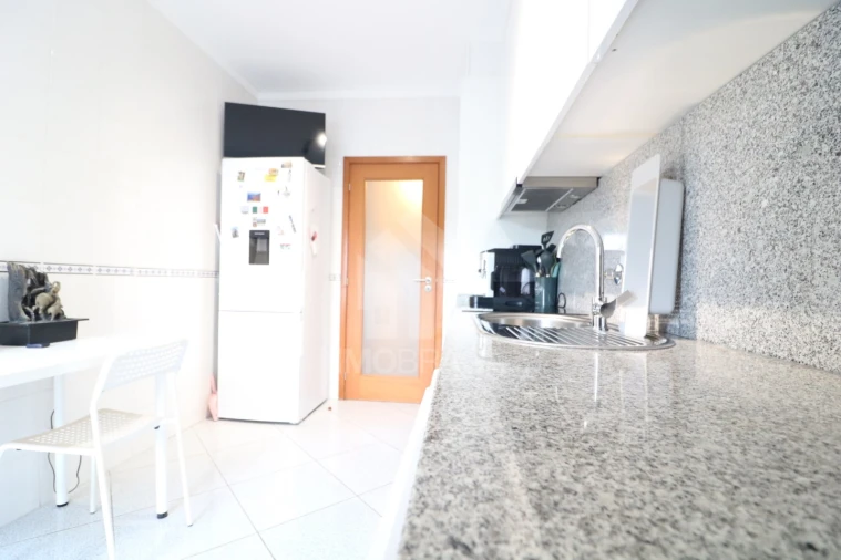 Apartamento T1 para Venda em Nogueira, Fraião e Lamaçães Foto 17