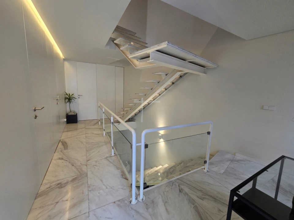 Moradia T3 para Venda em Ajuda Foto 38