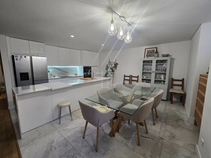 Moradia T3 para Venda em Ajuda Foto 3