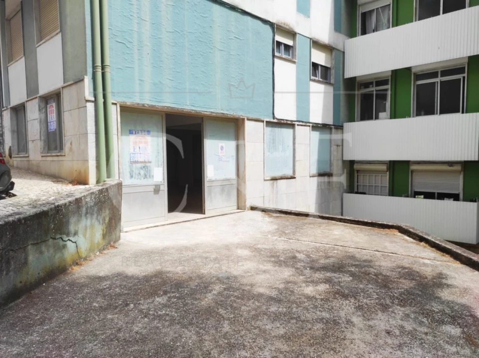 Loja para Arrendamento em Agualva e Mira-Sintra Foto 2