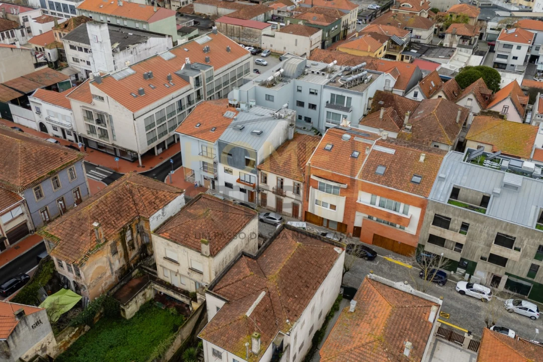 Prédio para Venda em Espinho Foto 11