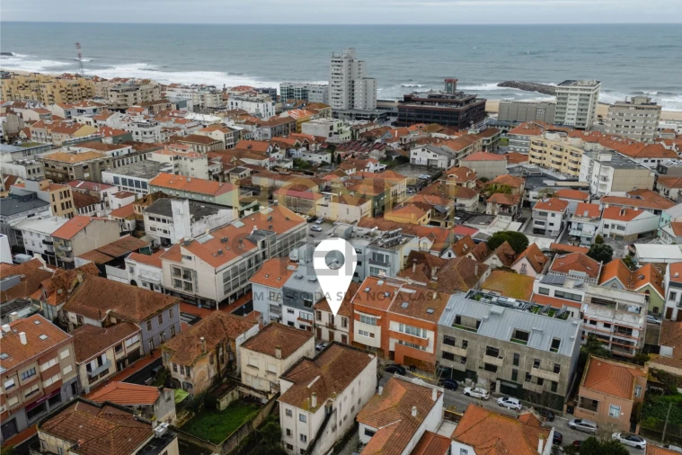 Prédio para Venda em Espinho Foto 1
