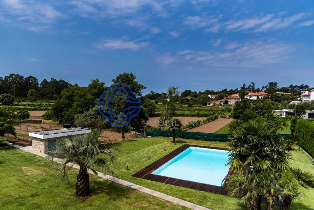 Moradia T4 para Venda em Gemeses Foto 33