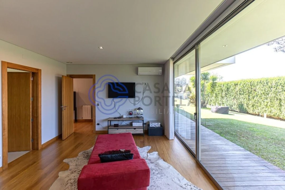 Moradia T4 para Venda em Gemeses Foto 33